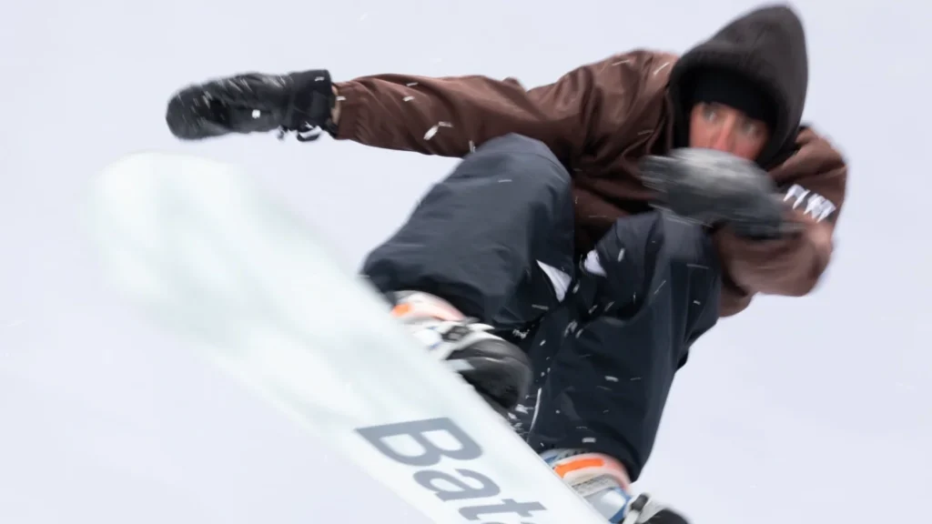 Collezione Bataleon snowboard 2026/27 – tavole, attacchi e scarponi.